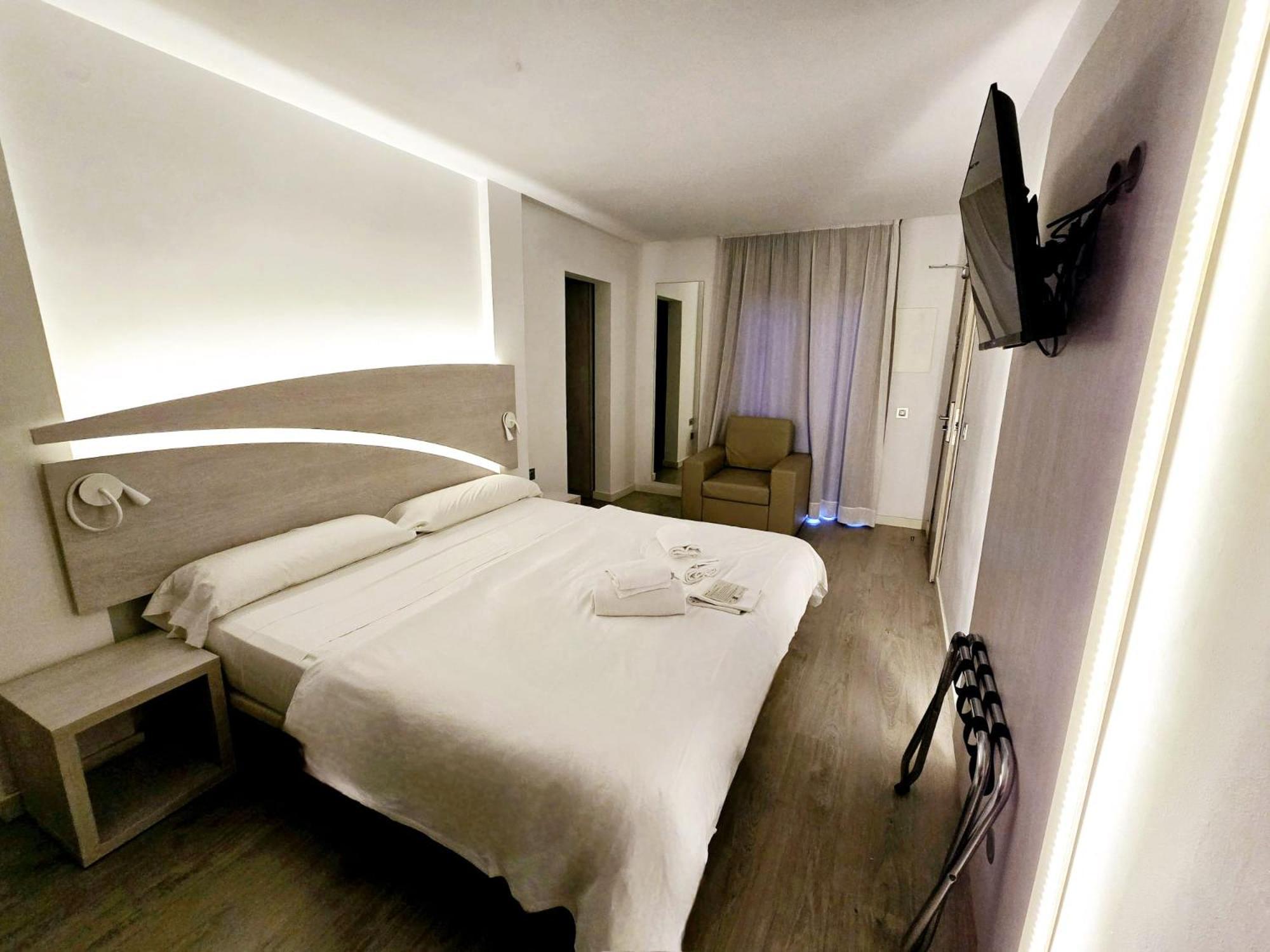 Llaut Boutique Hotel (Adults Only) カン・ピカフォルト 部屋 写真